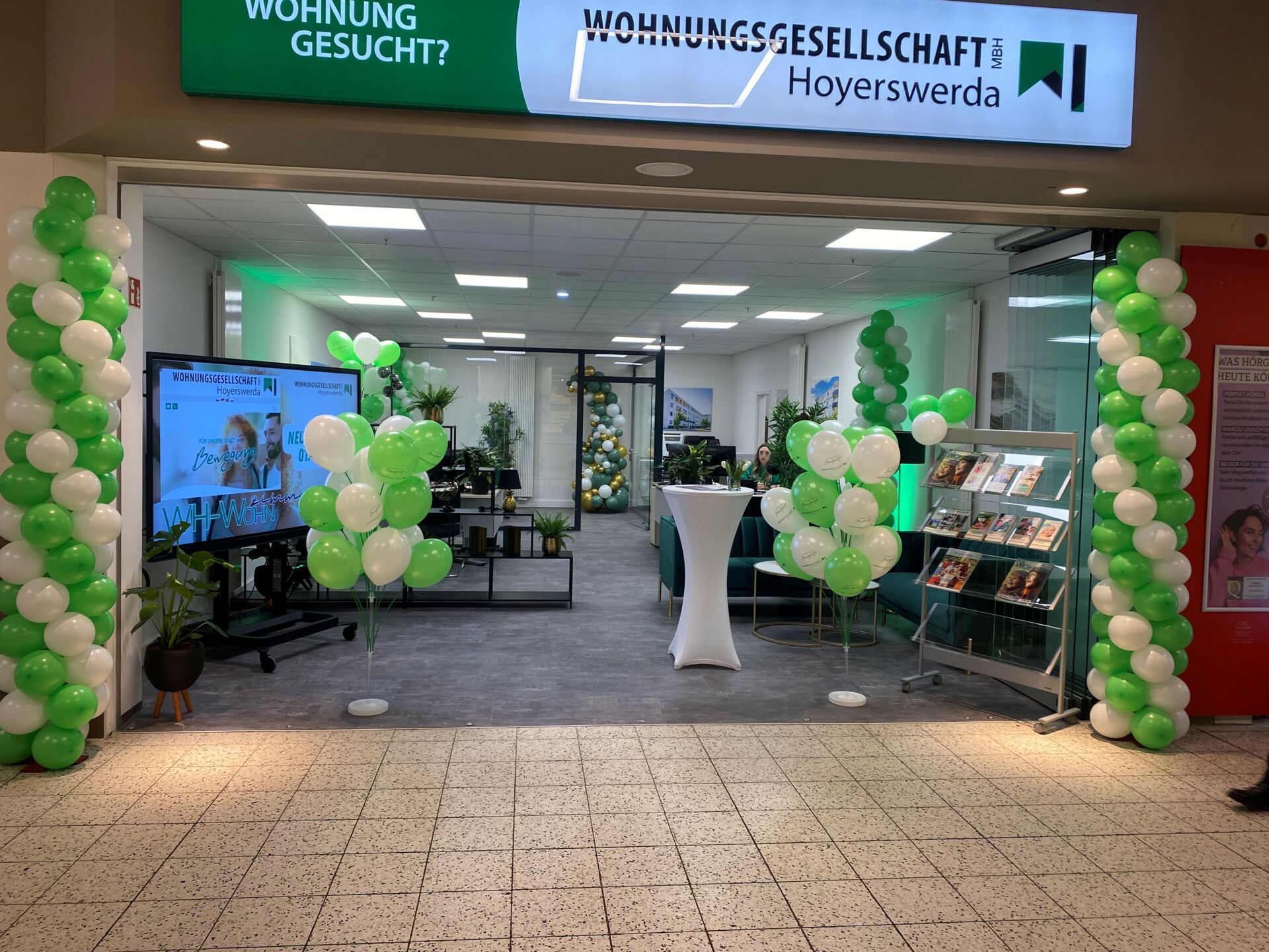 Ein „WHWOHNzimmer“ im GLOBUSMarkt Hoyerswerda Wohnungsgesellschaft
