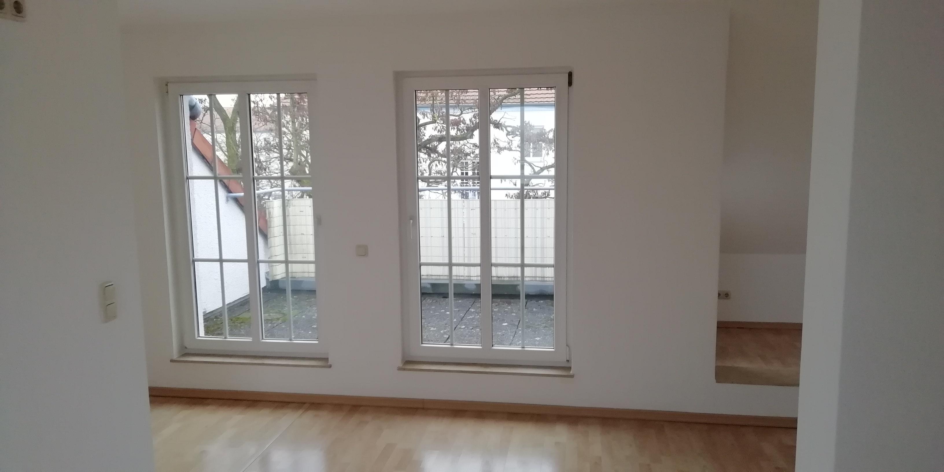  Außenansicht eines Mehrfamilienhauses mit Balkonen in der Straße An der Thrune 4a