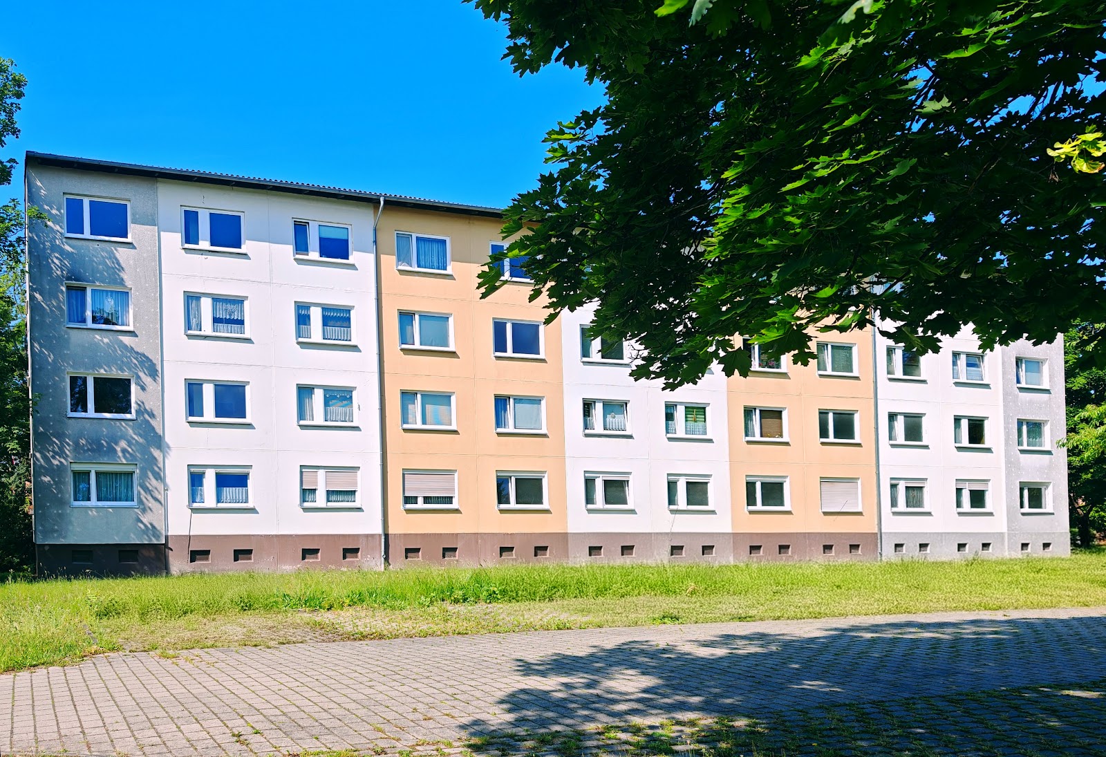 3-Raum Wohnung in Johannes-R.-Becher-Straße 13 (WK 3)